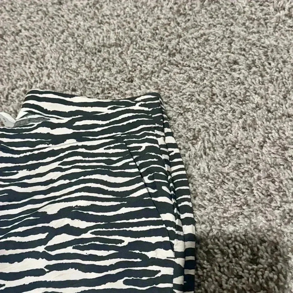 Animal Print Wide Legs Tailored Pants - Picture 3 of 6